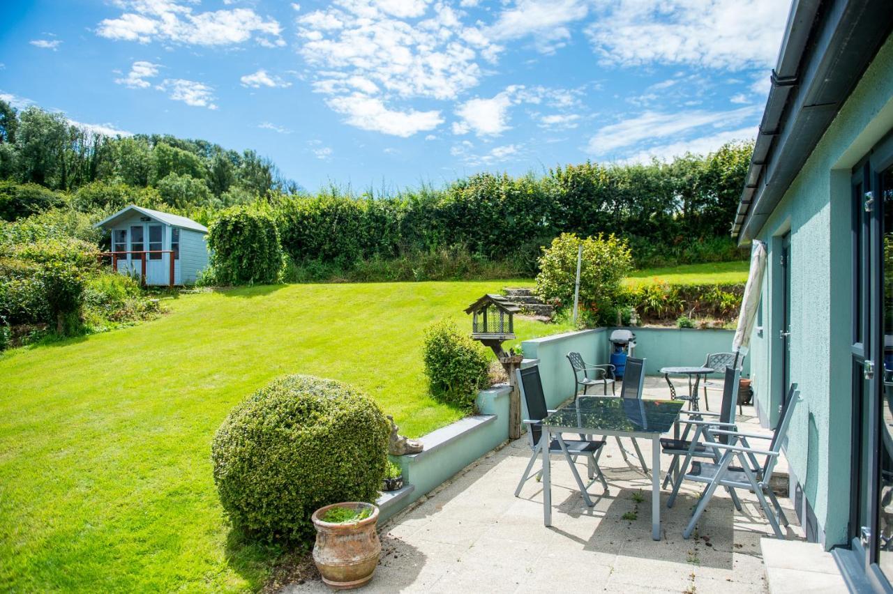 York Lodge- Spacious 3 Bed Bungalow With Wonderful Estuary Views Laugharne Eksteriør billede